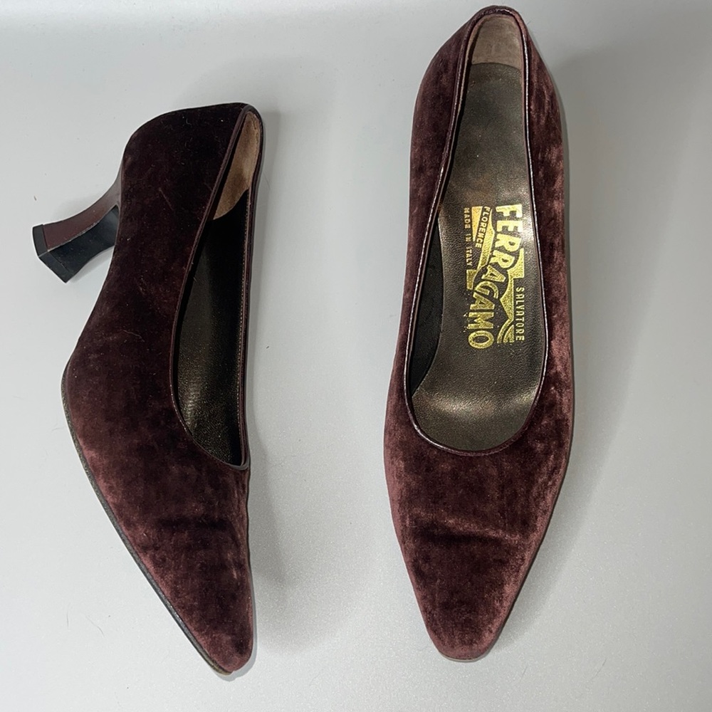 Salvatore Ferragamo burgundy suede kitten heels size 5.5